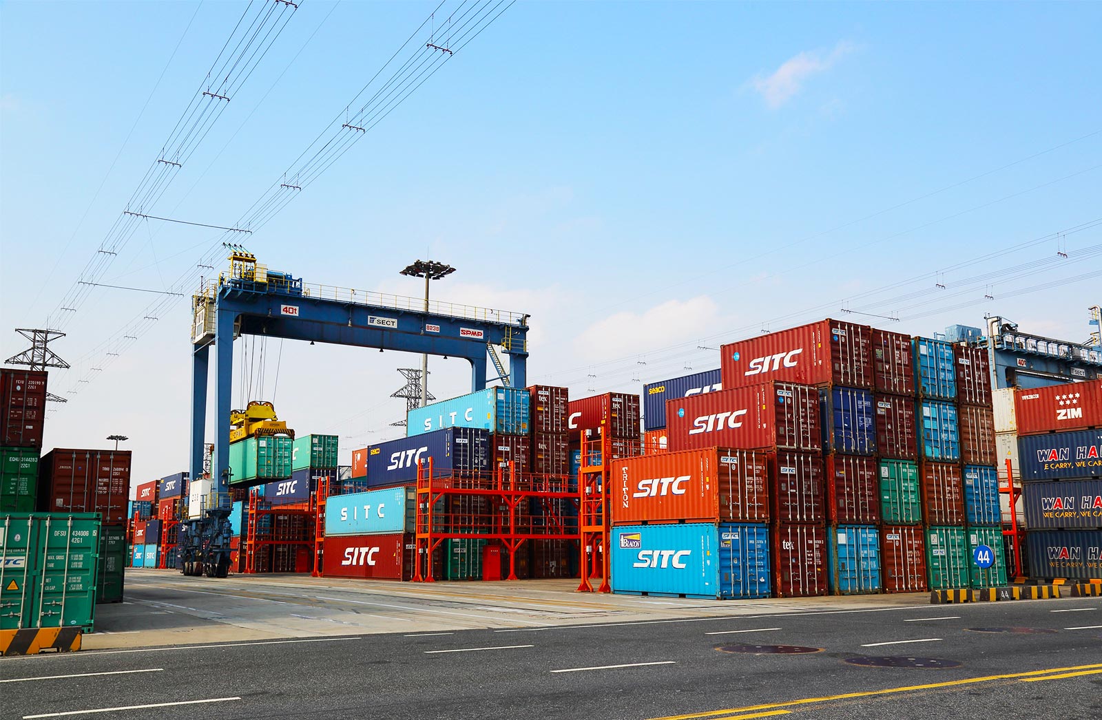 Shanghai APM Terminals