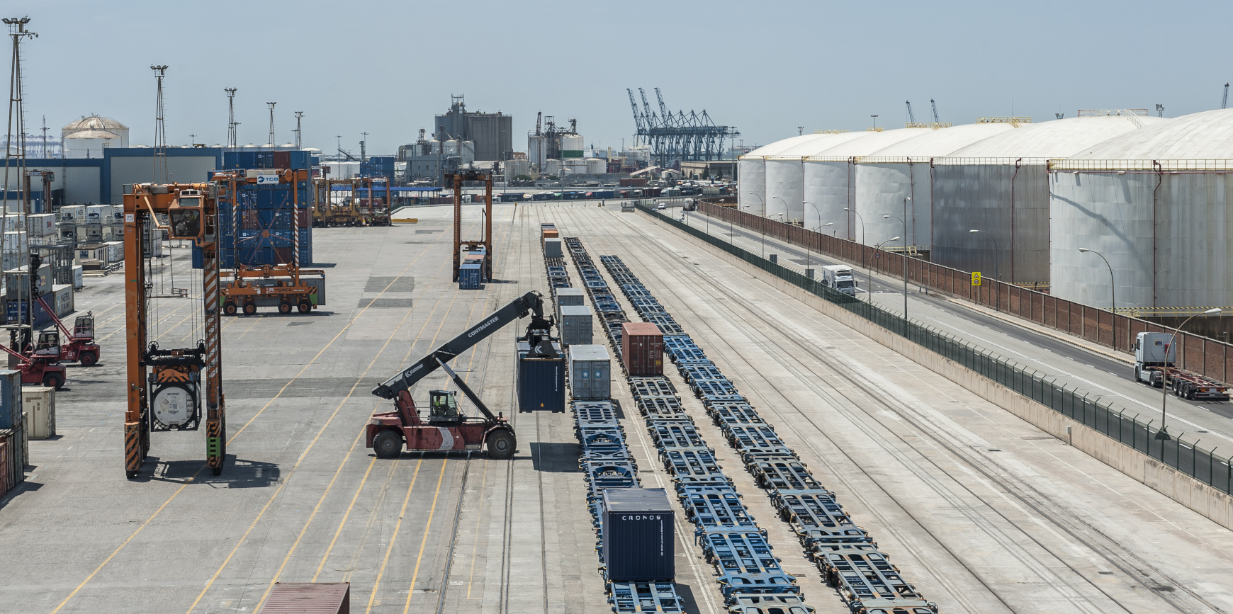 Rail Terminal APM Terminals