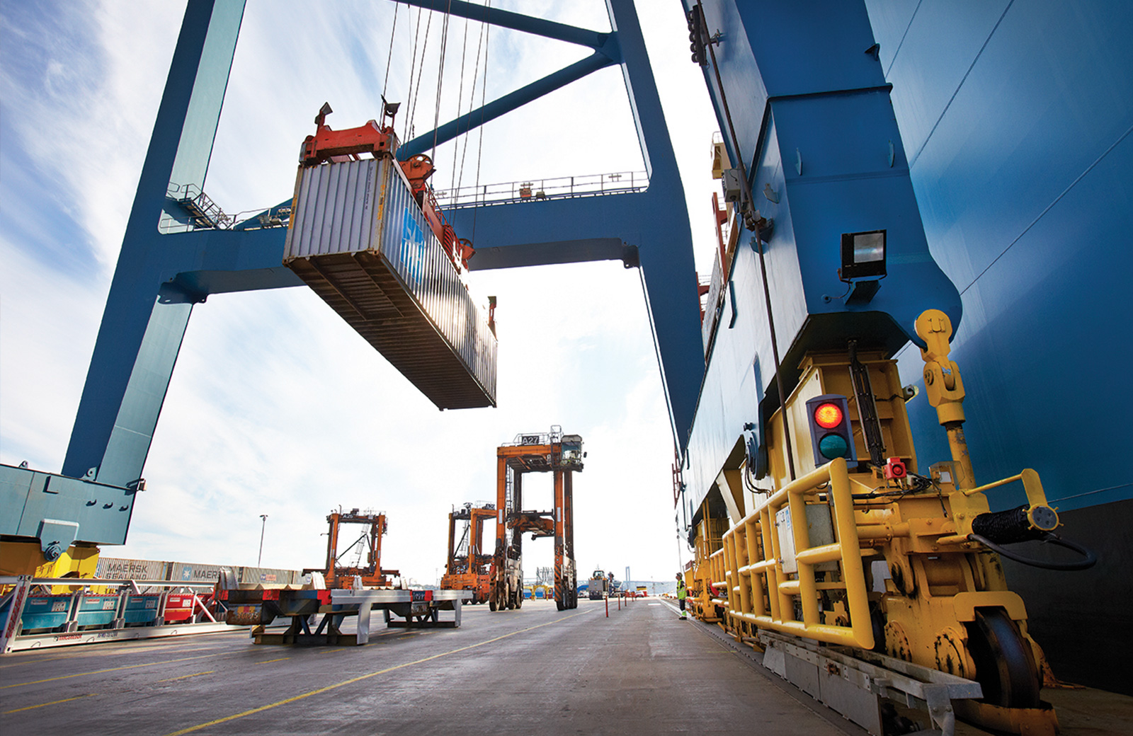 Combined Goods Import Service APM Terminals