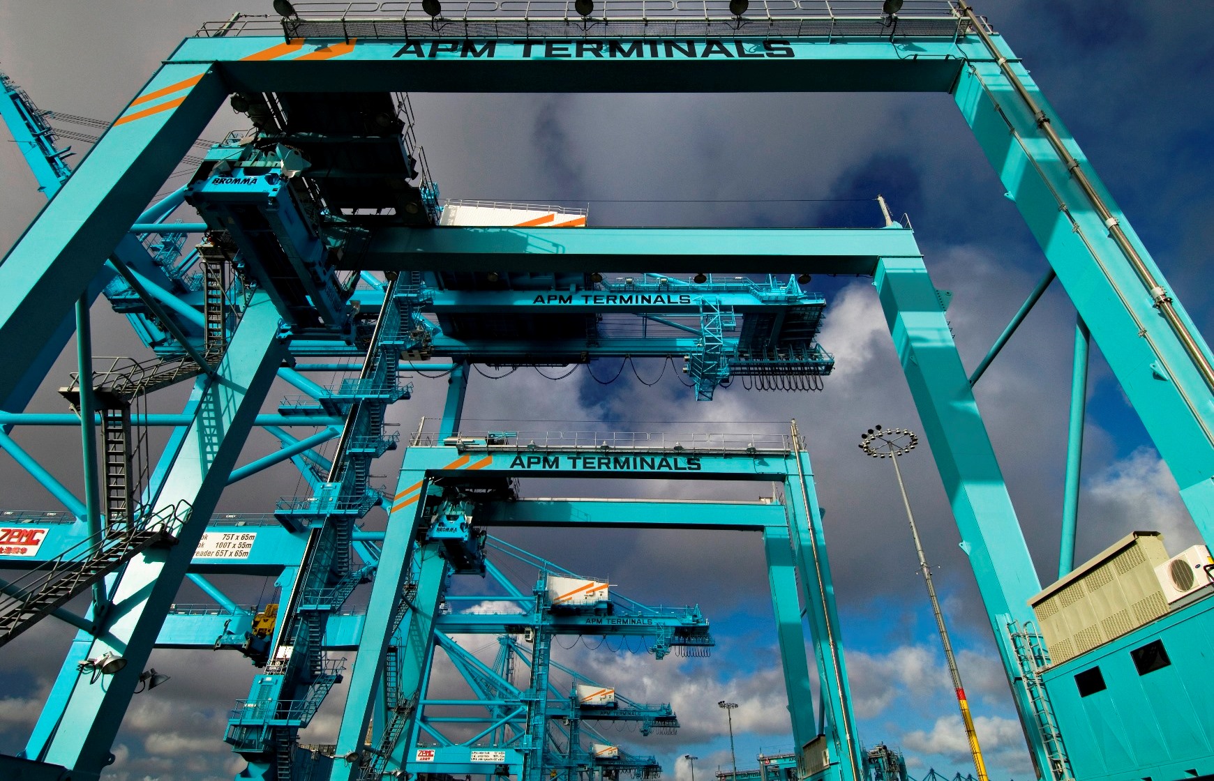 News Updates APM Terminals