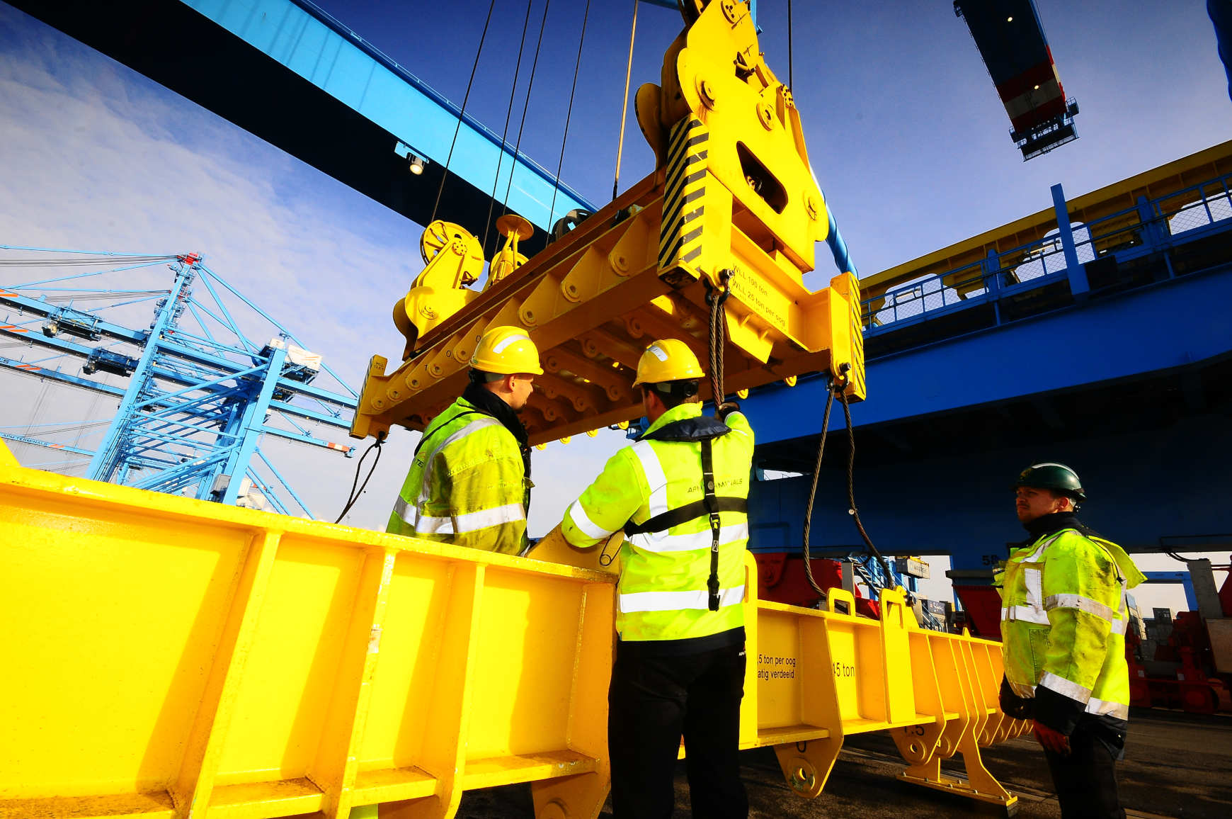 Break Bulk - APM Terminals