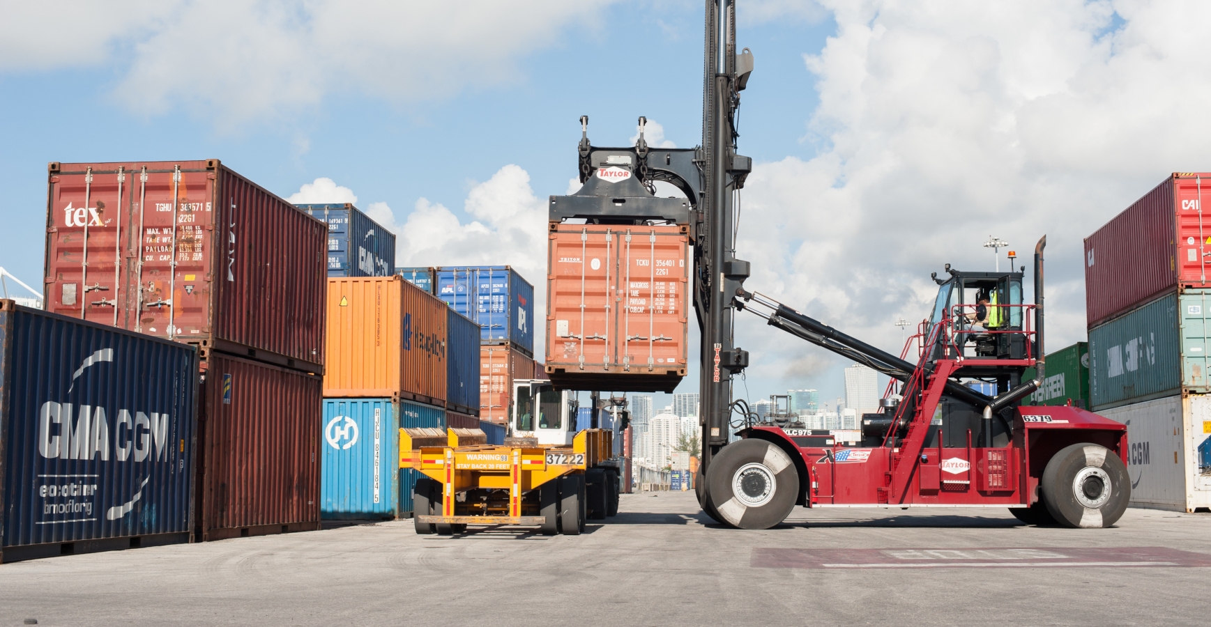 APM Terminals offers storage space in North America APM Terminals