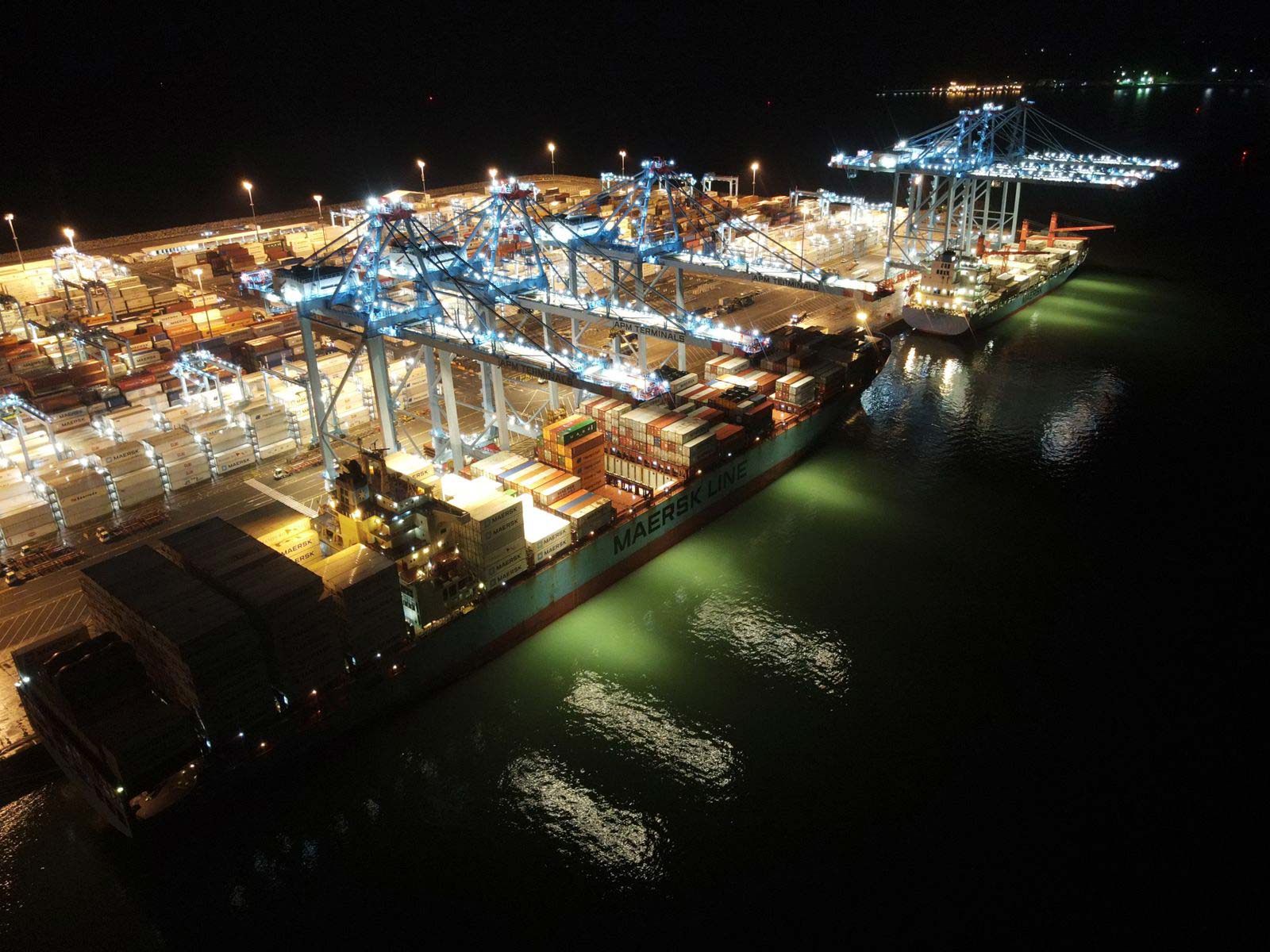 Mo n Container Terminal welcomes larger vessels APM Terminals