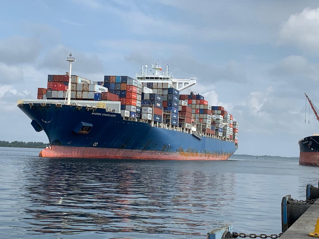 WACT Receives Largest Containership In Nigerian History - APM Terminals