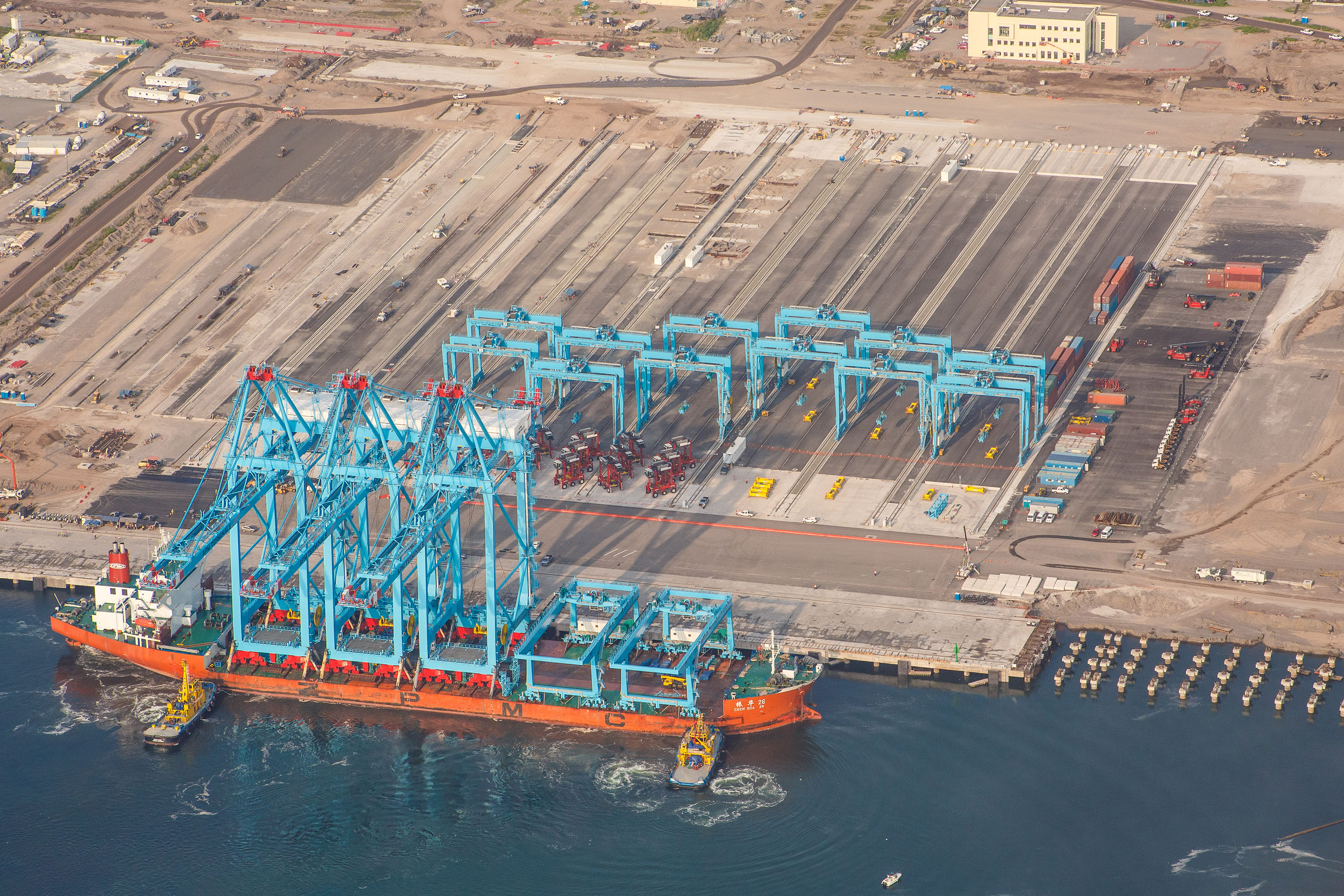 APM Terminals Lazaro Cardenas Receives Cranes APM Terminals